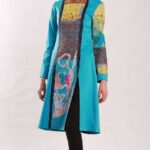 مانتو نقش‌دار فیروزه‌ای